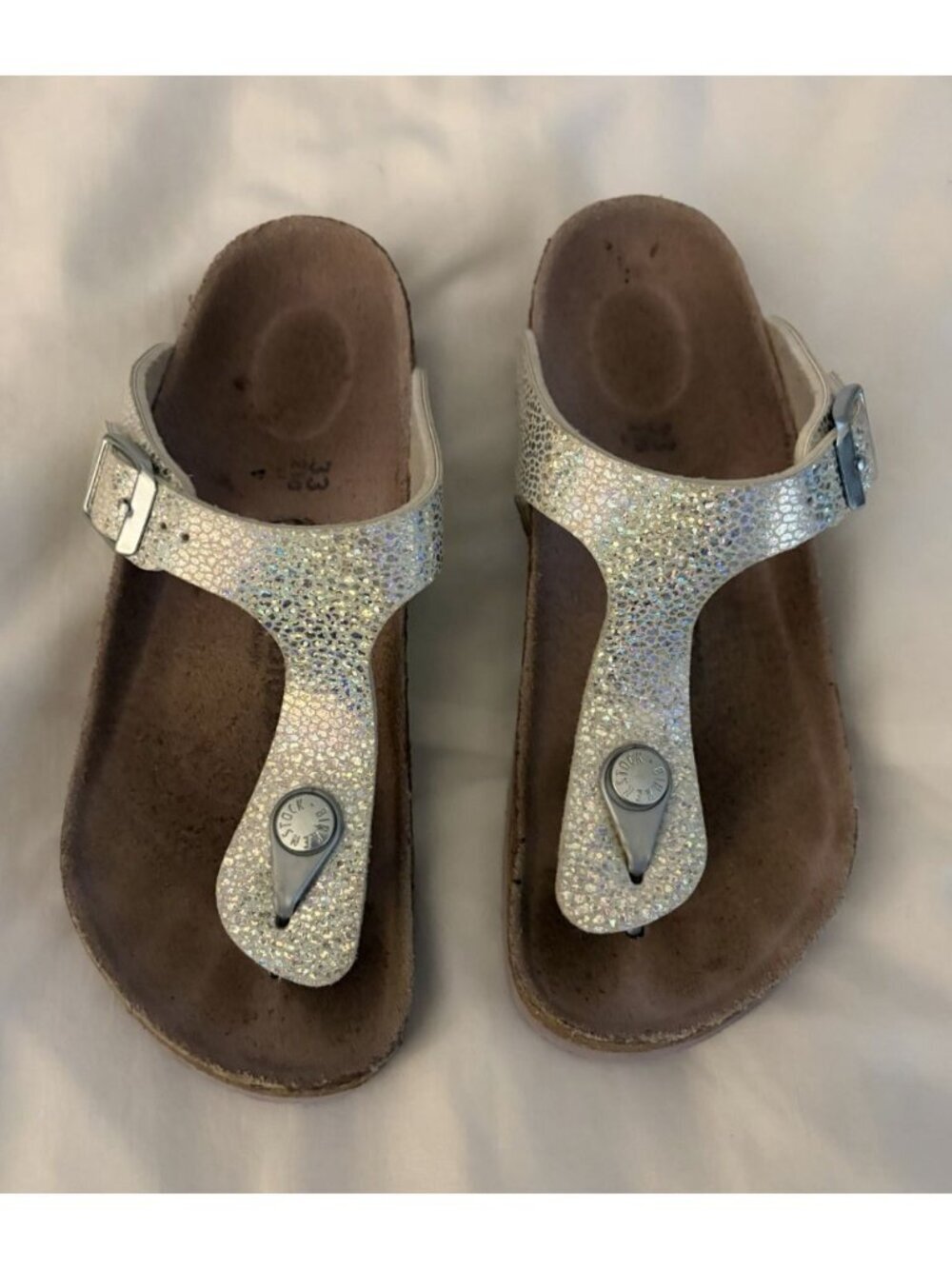 BIRKENSTOCK Girls Gizeh Silver Hologram Sandal Size 2 EU 33